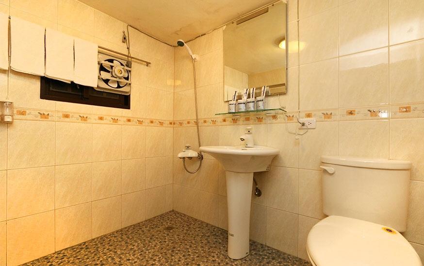 Tsuen Feng Apartment Гуаншан Екстериор снимка